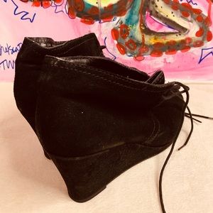 Dolce Vita black wedge size 10